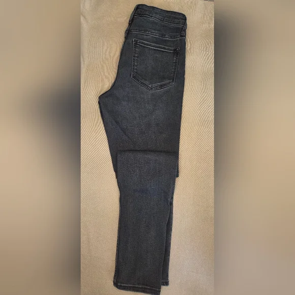 NWOT Old Navy High-Rise Rockstar Super Skinny Jeans - Dark Blue - Size 6 Short - Picture 2 of 2